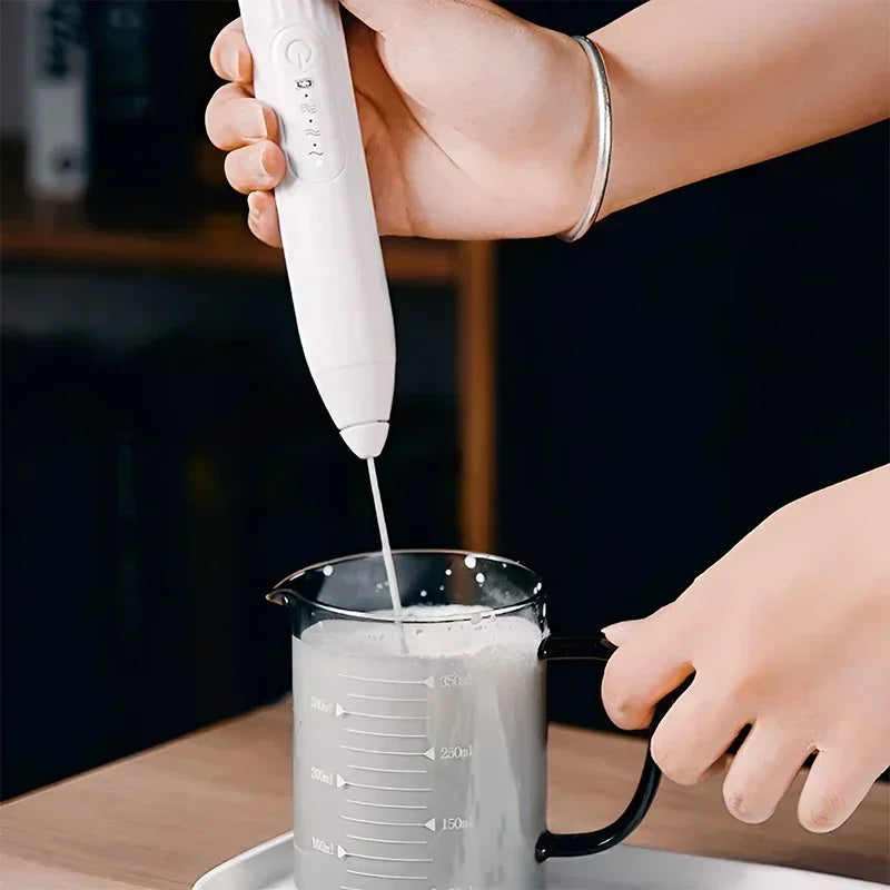 Mixer para bater Café, Whey e Drinques